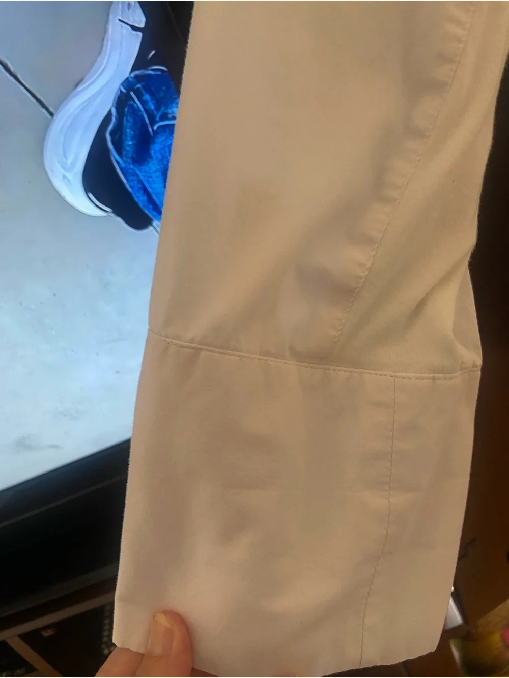 Zac & Rachel Women’s size 1X Button Down White Blouse with Button Up Sleeves